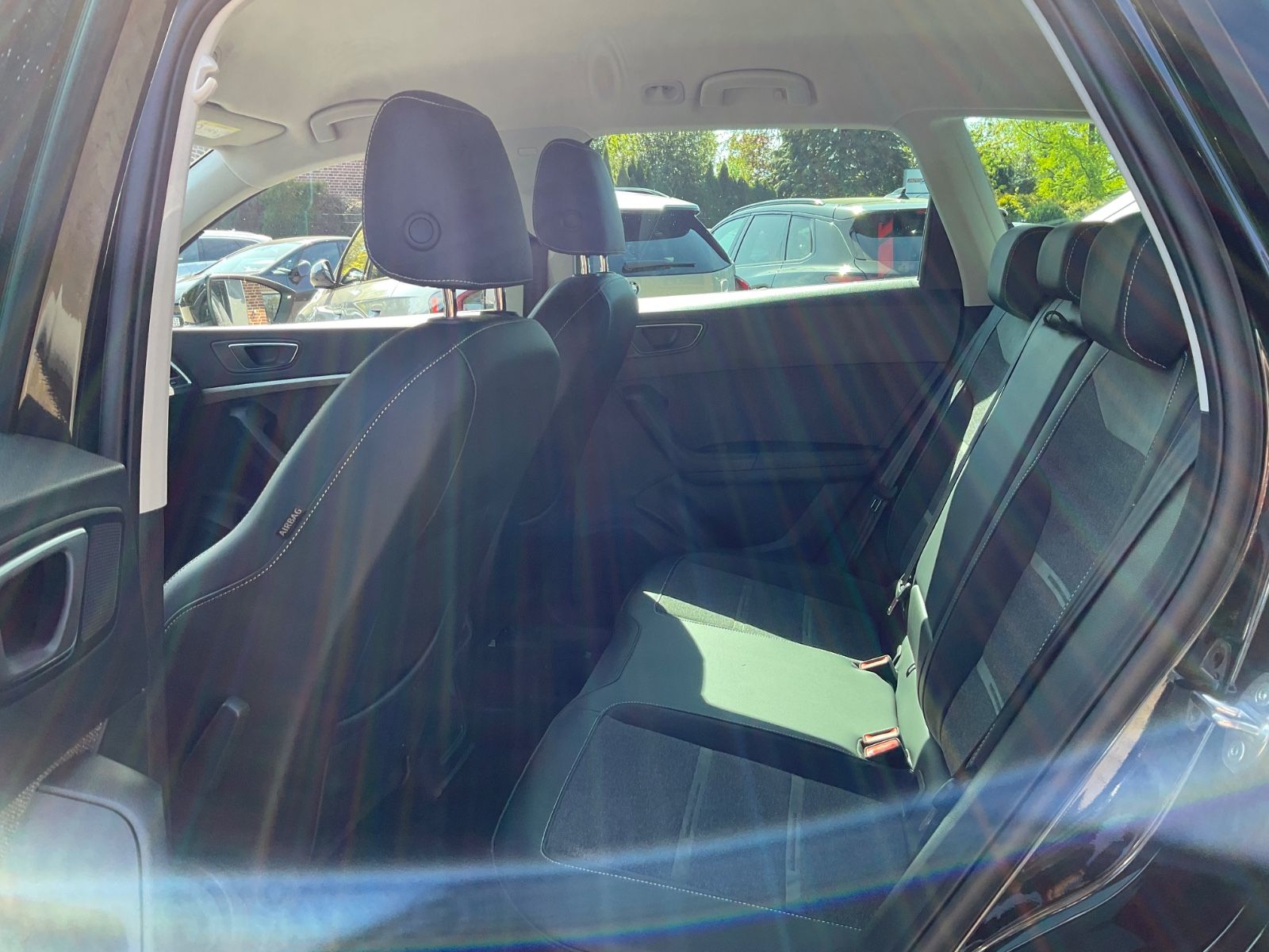Fahrzeugabbildung SEAT Ateca 1.5 TSI Xperience DSG,Kamera,Navi,LED