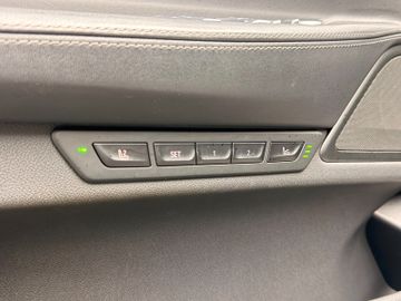BMW 745 - 12