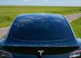 Tesla LR AWD TÜV-01/27 Werksgar.11/25 514PS +Zubehör - Tesla Model Y von privat