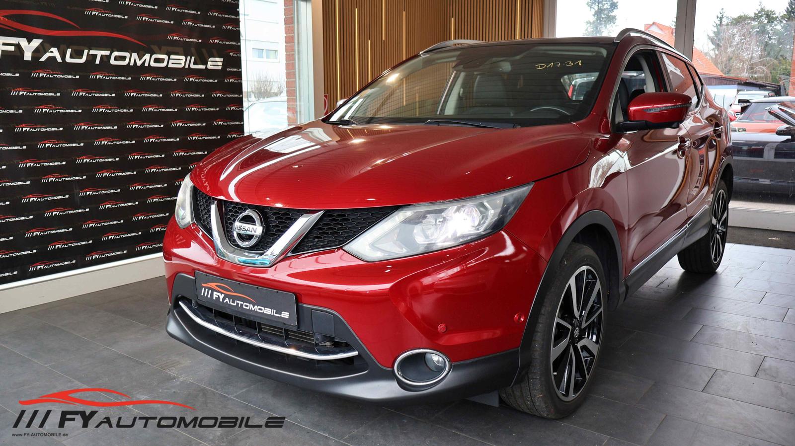 Nissan Qashqai Tekna 360° AHK Navi Pano 8x Bereift