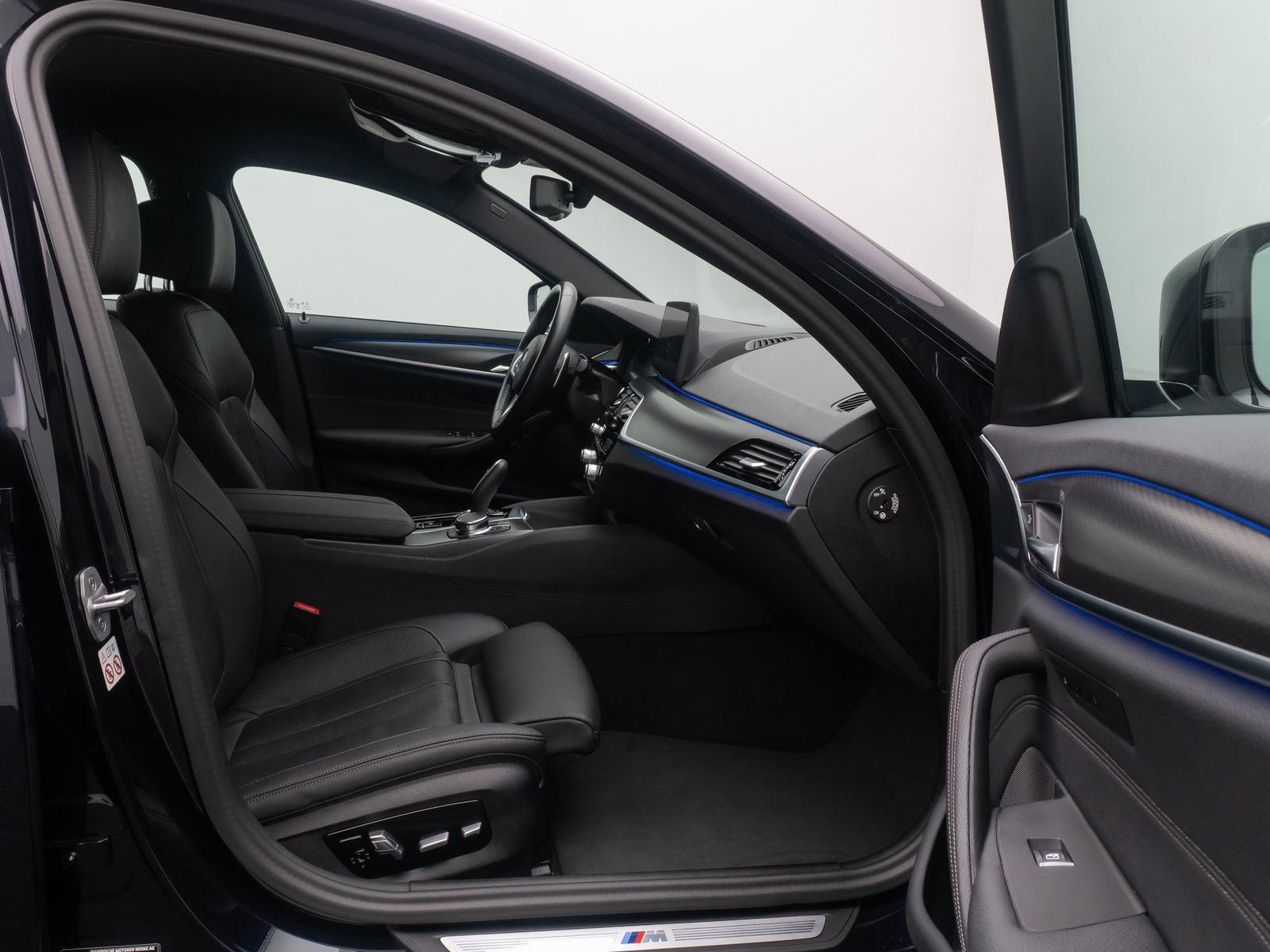 Fahrzeugabbildung BMW 540d xD M Sport Massage HUD Laser Belüftung 20"