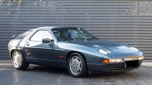 Porsche 928 S4