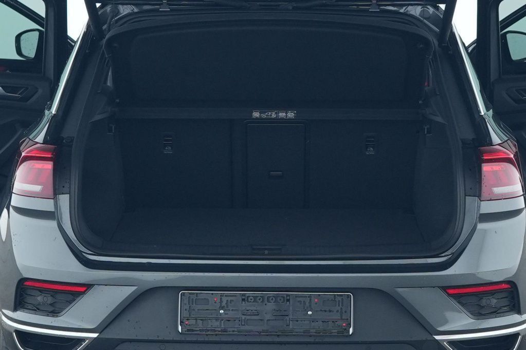 Volkswagen T-Roc Sport 1.5 TSI DSG AHK*Pano*RFK*PDC*Tempo