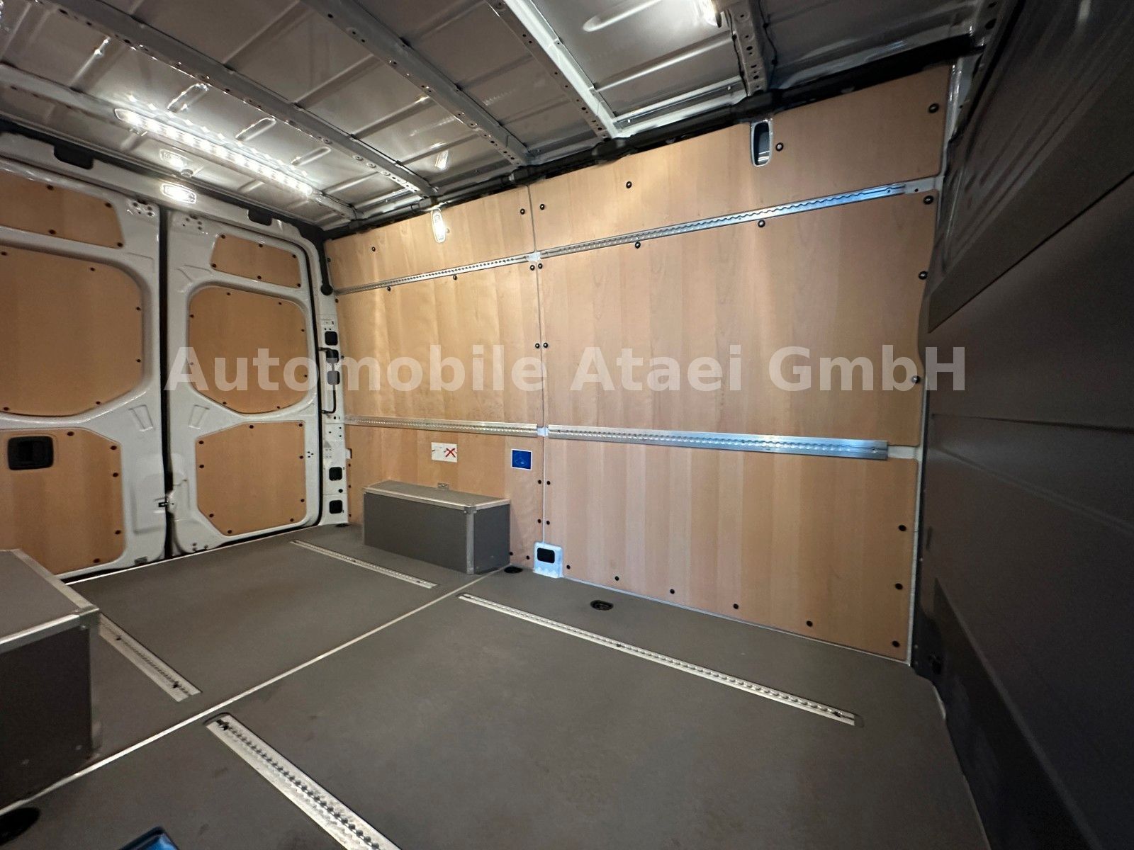 Fahrzeugabbildung Mercedes-Benz Sprinter 317 NAVI+ 360° KAMERA+ SITZHEIZ. (4147)