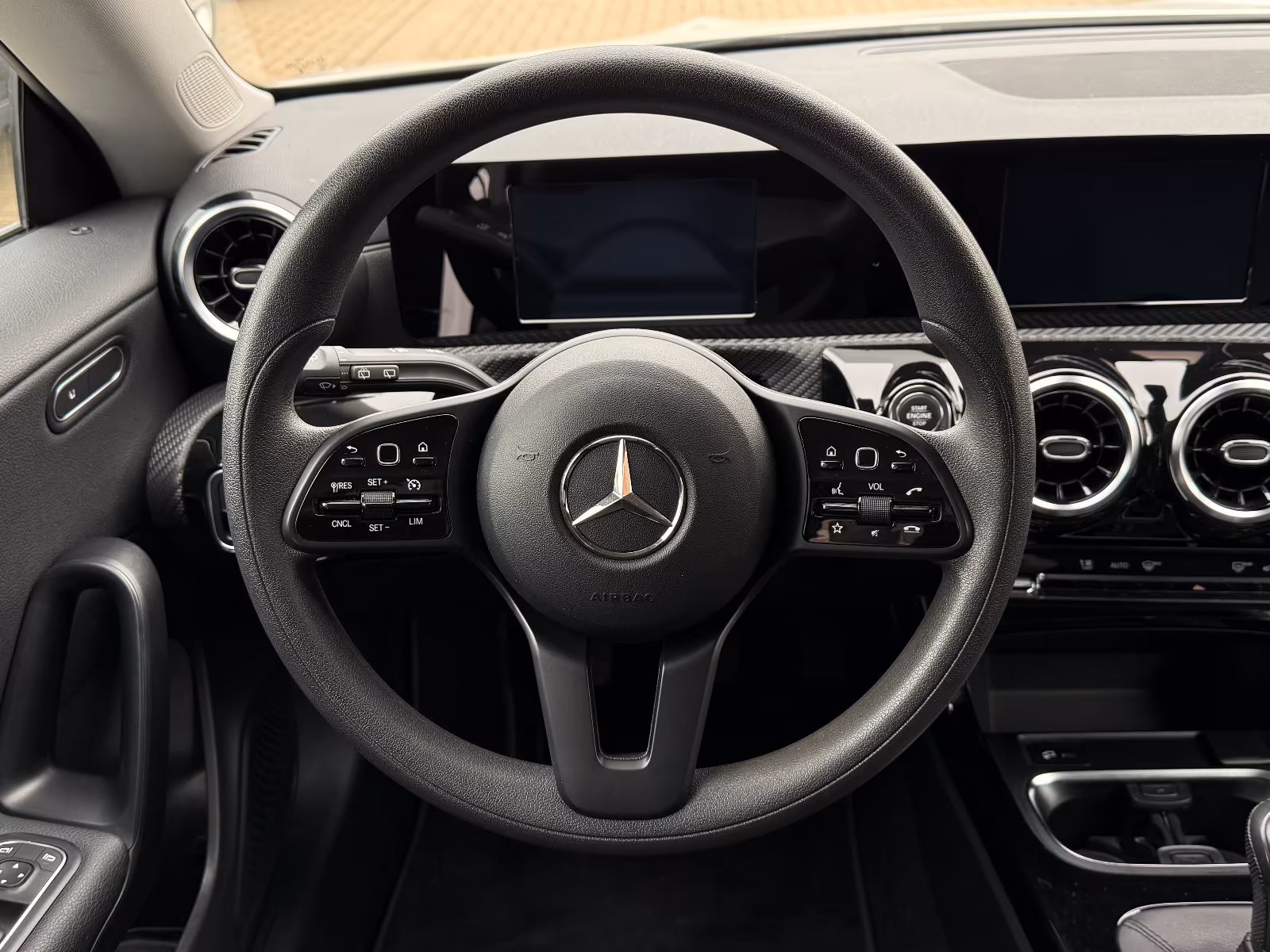 Mercedes-Benz CLA 180d SB, LED, TÜV neu, Reifen neu, миниатюра 17