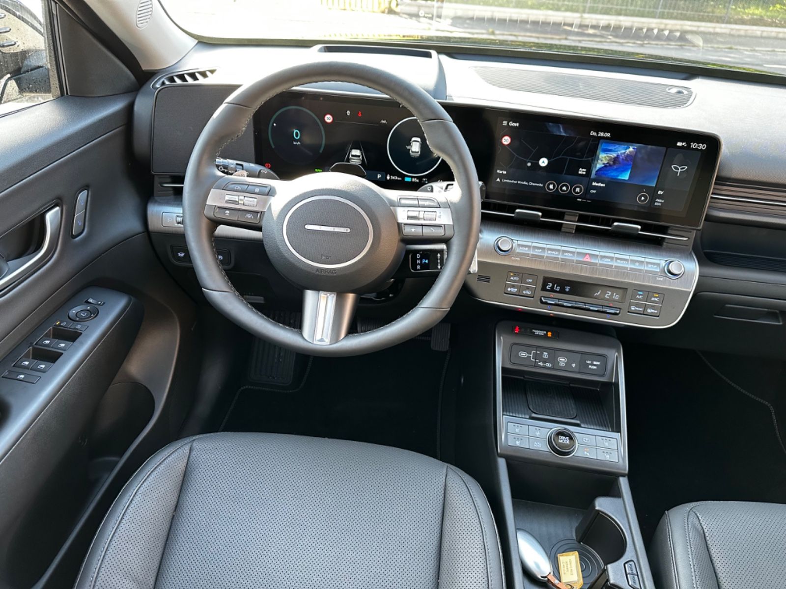 Fahrzeugabbildung Hyundai KONA Elektro SX2 PRIME 65,4kWh SitzP. LEDER BOSE