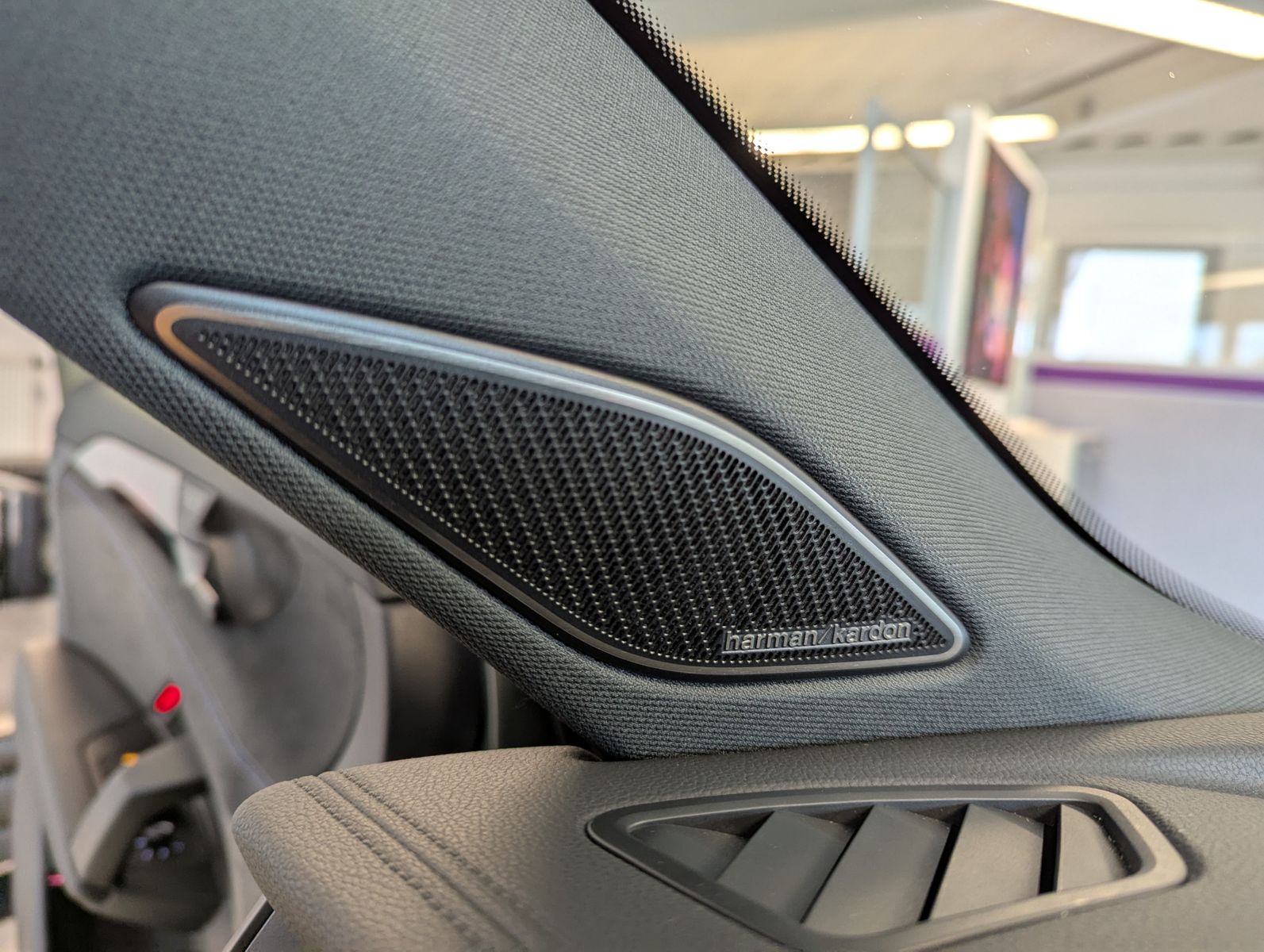 VW Tayron 2.0 R-Line Leder Launch Pano Black AHK 20 - Image 27