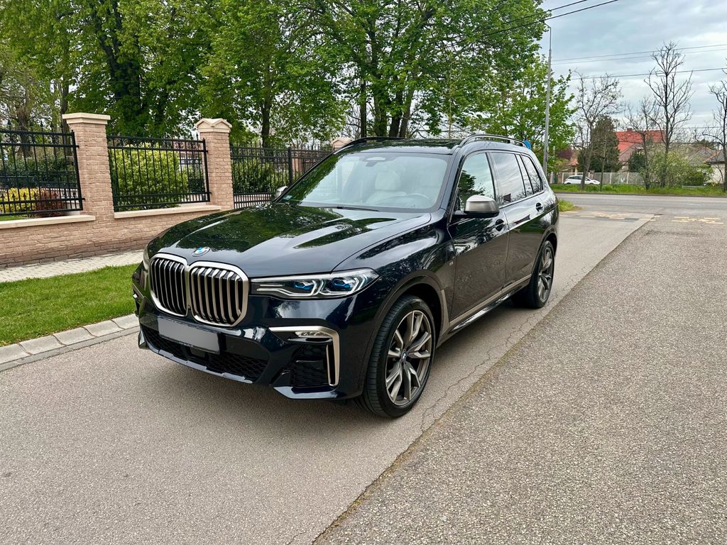 BMW X7 M50