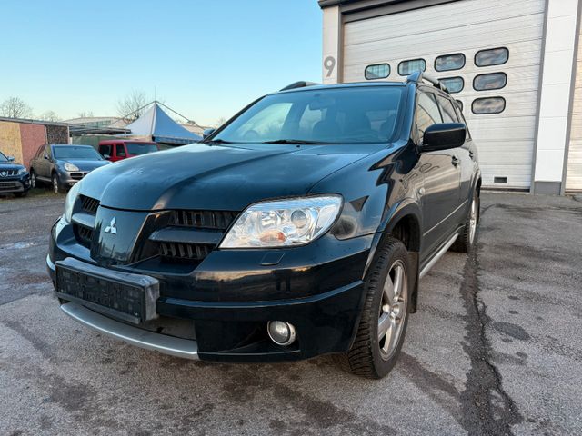 Mitsubishi Outlander 2.4 Intense TOP/SCHECKHEFT/TÜV