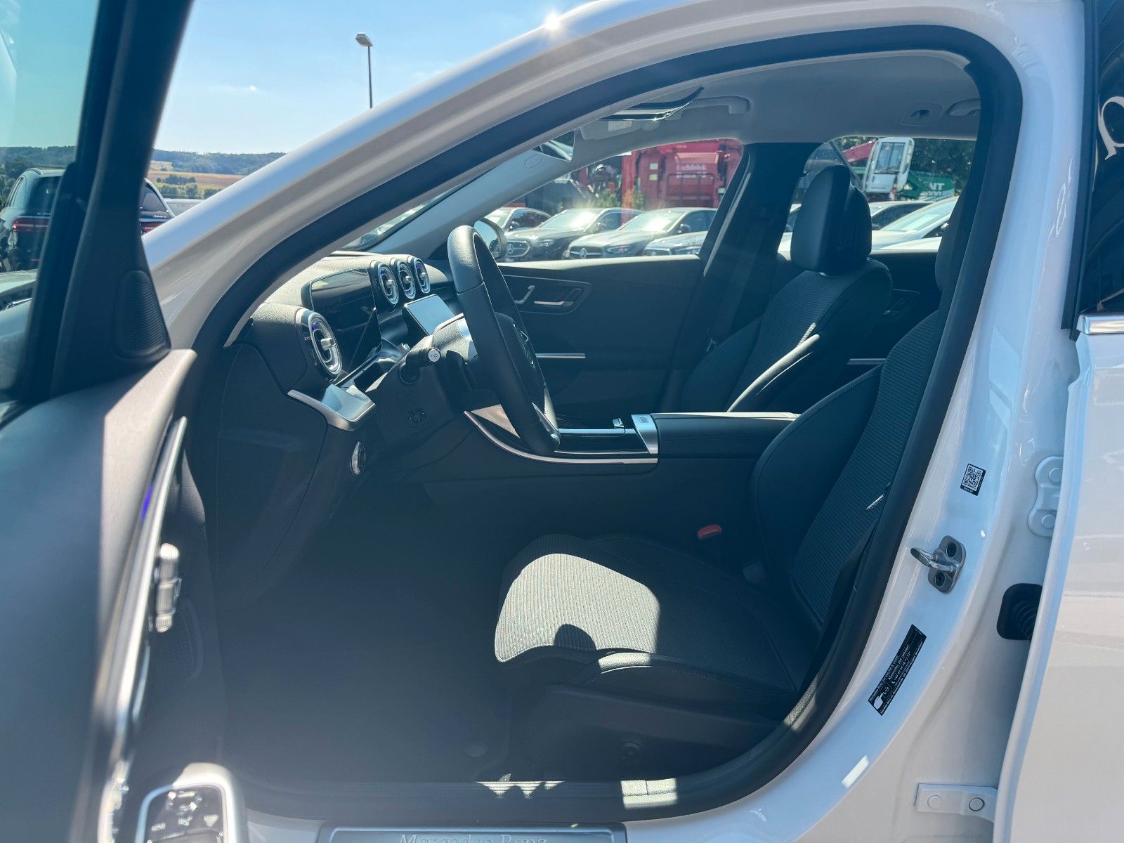 Fahrzeugabbildung Mercedes-Benz C 180 T Avantgarde+AHK+Memory+Ambiente+TotW