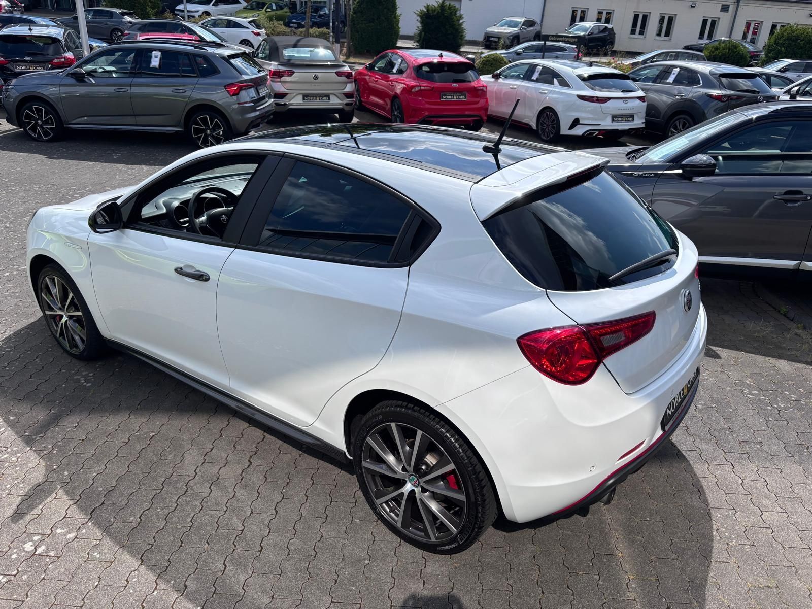 Fahrzeugabbildung Alfa Romeo Giulietta Sport Leder XENON NAVI GSD