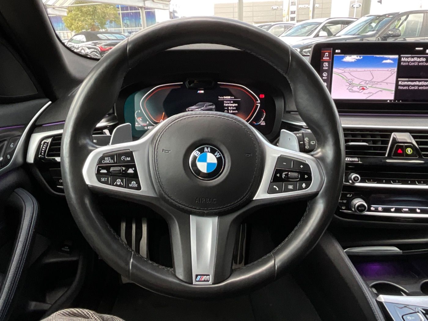 Fahrzeugabbildung BMW 520d xDrive Tour. M-Sport AHK 2 JAHRE GARANTIE