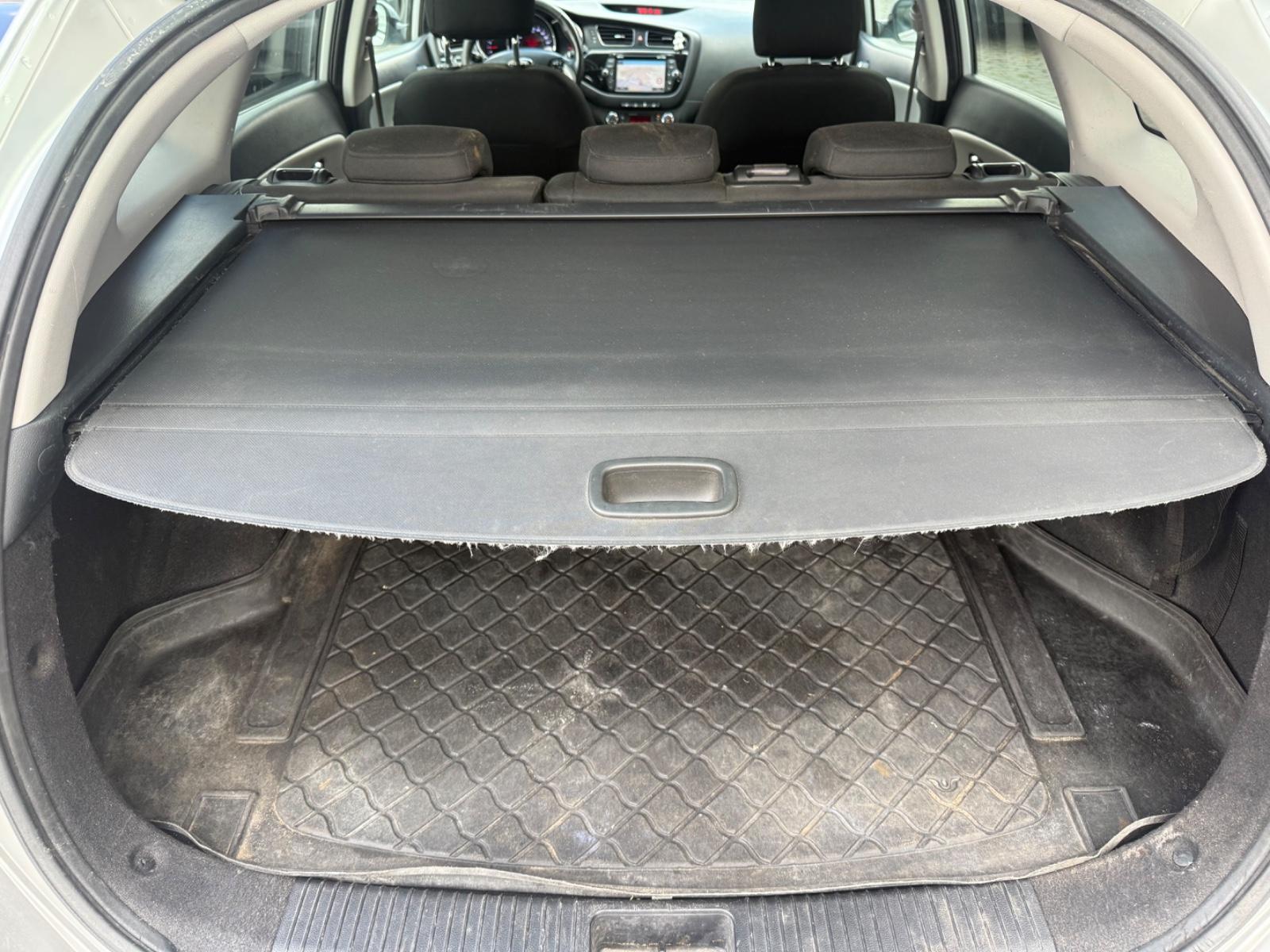 Kia cee'd 2015 — photo 14