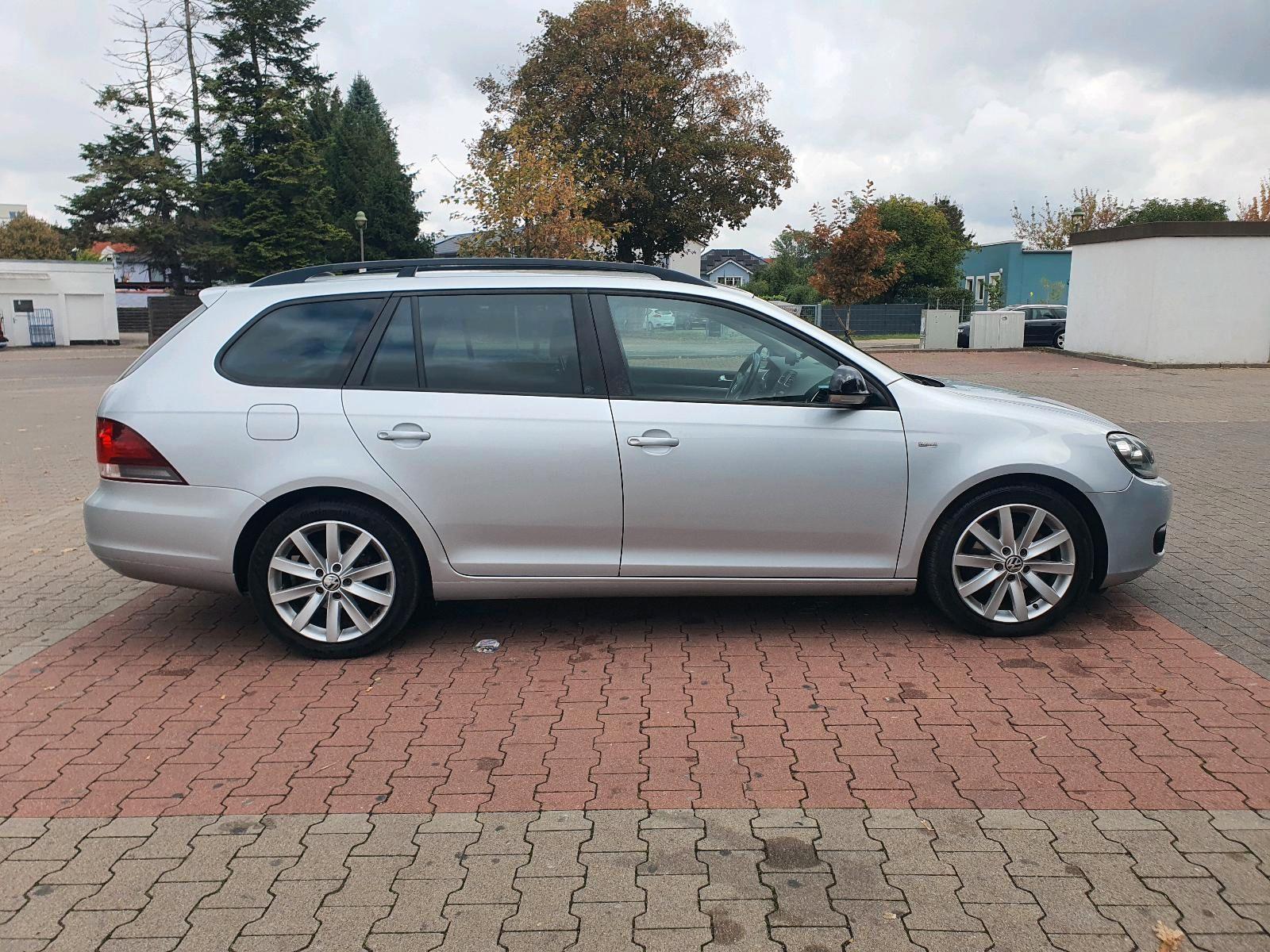 Volkswagen Golf 2011 — engine 105 HP (77kW)