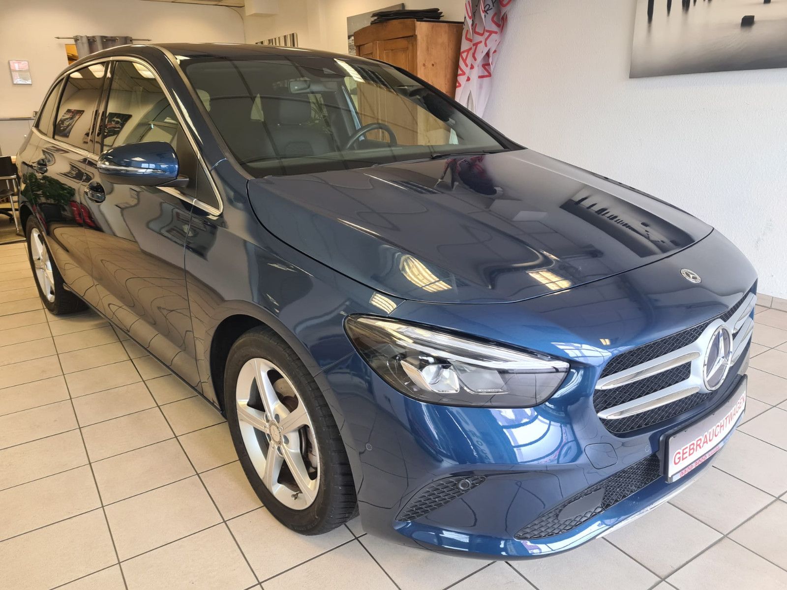 Fahrzeugabbildung Mercedes-Benz B 200 / KAMERA / NAVI / LED / AUTOMATIK