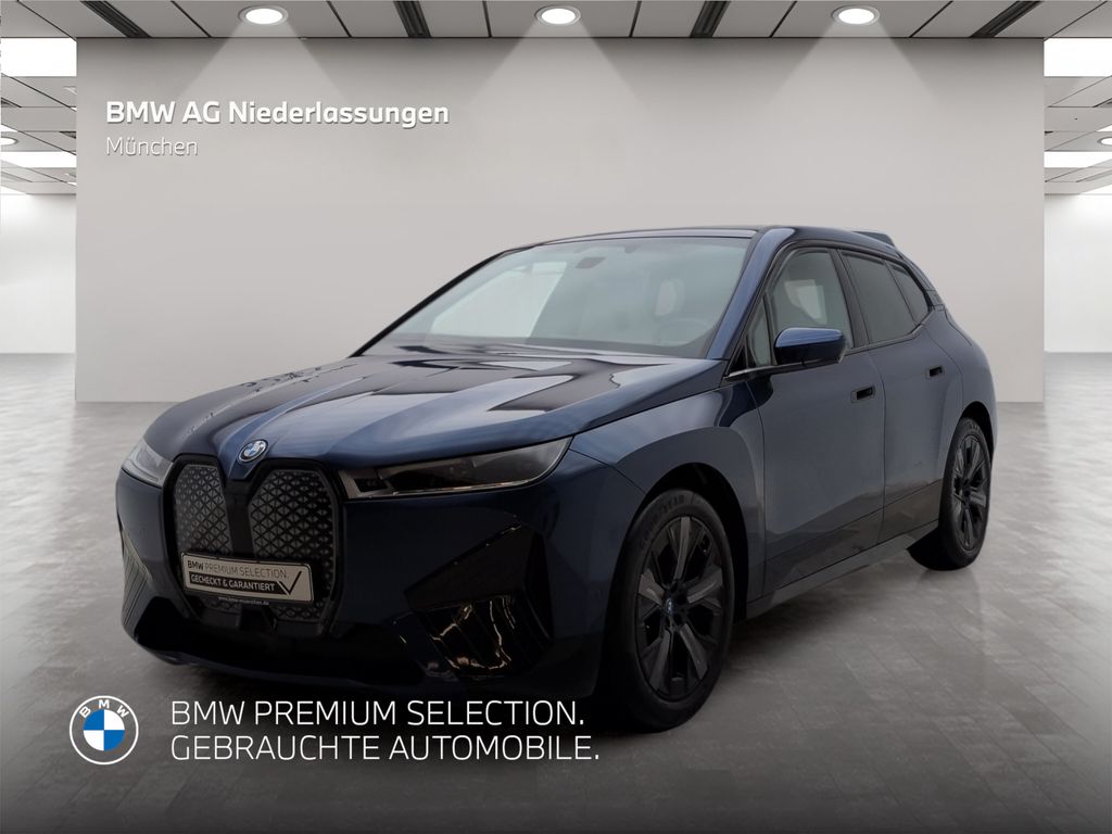 BMW iX