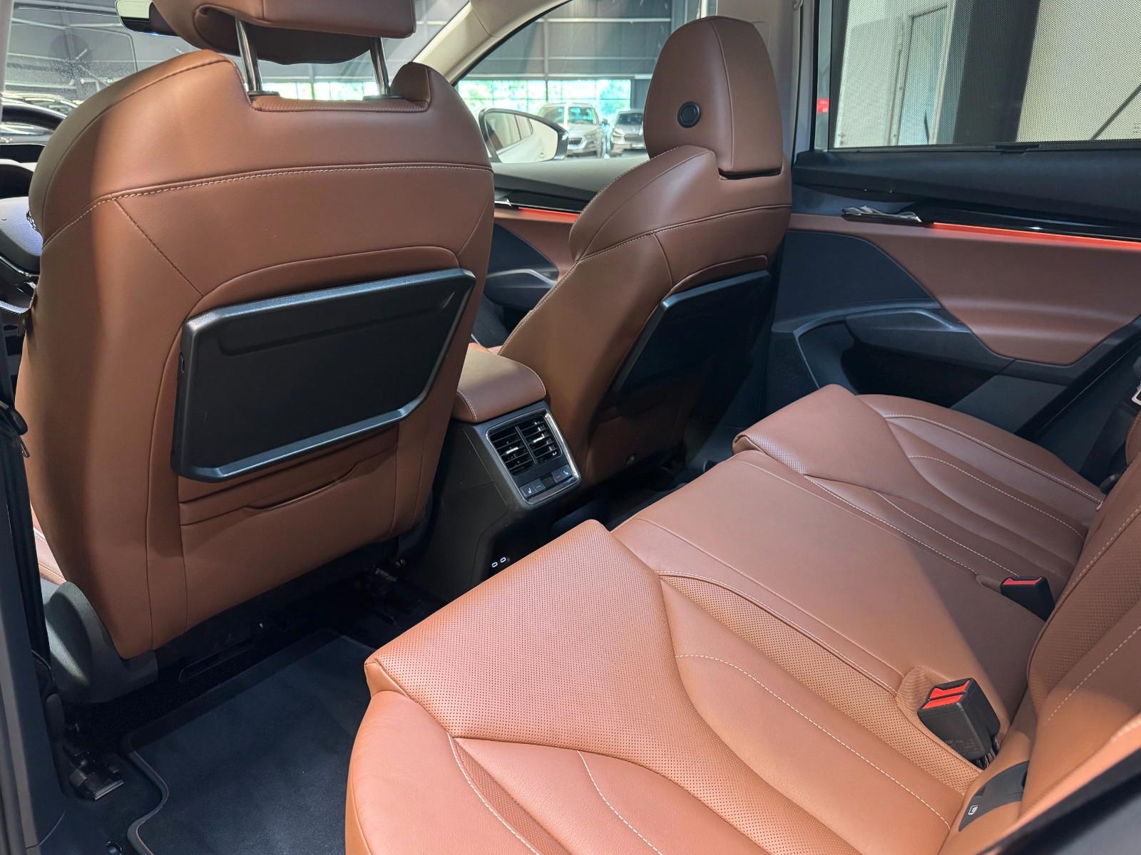 Skoda ENYAQ 80X ecoSUITE 195KW*HUD*AHK*360*MATRIX*WÄPU