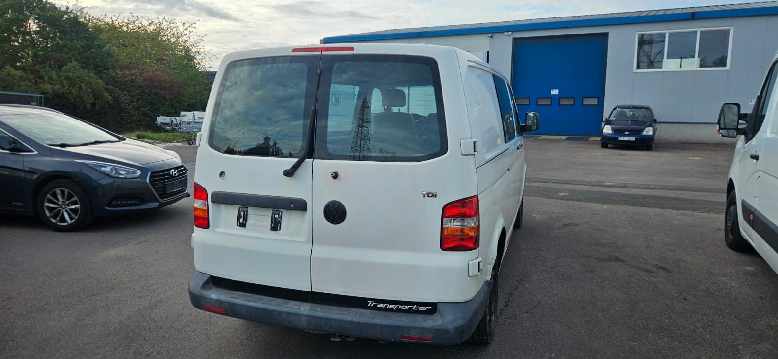 Volkswagen Transporter 2006 — engine 2.459 cm³, 131 HP (96kW)