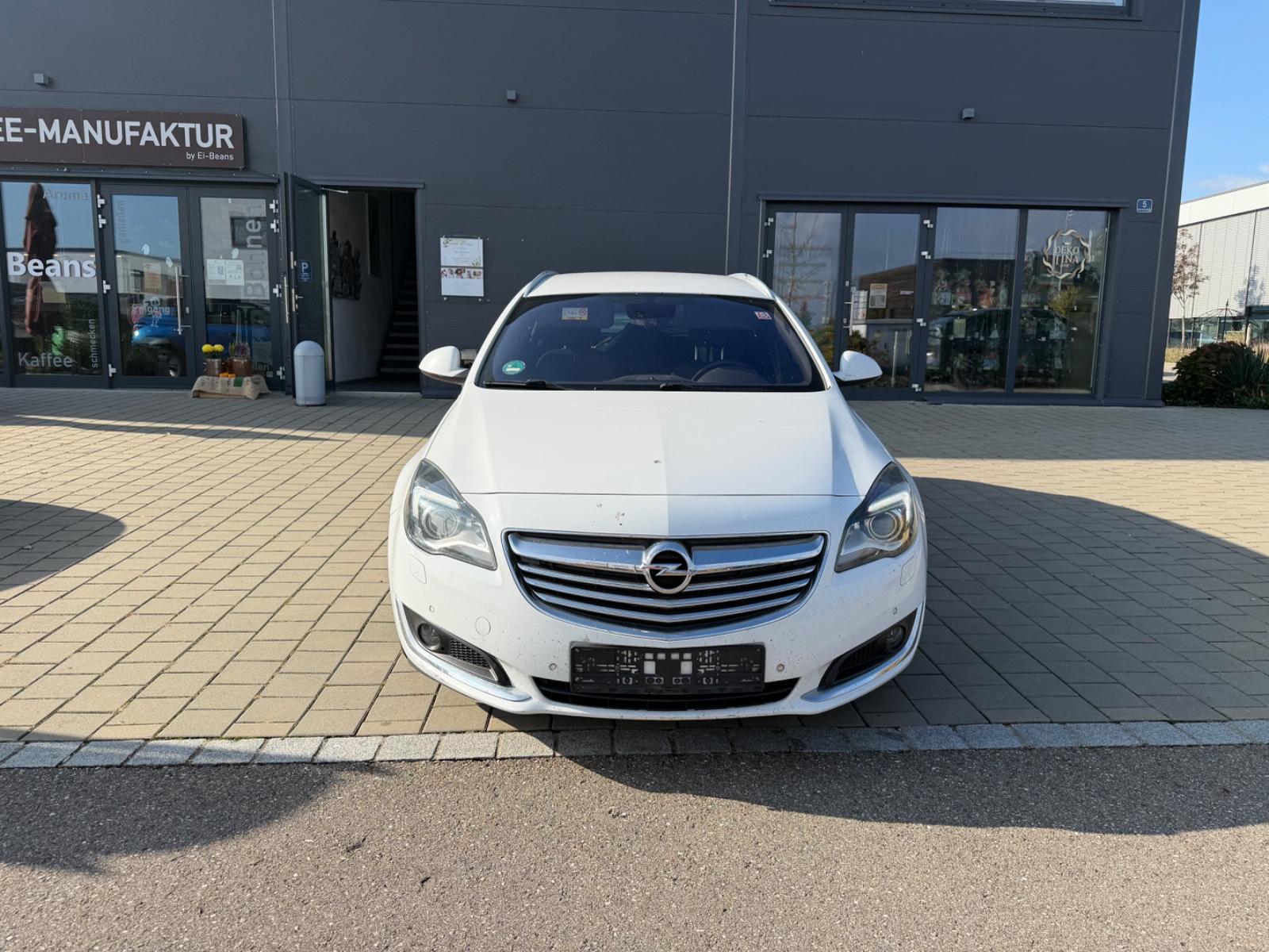 Opel Insignia 2014 — rear view