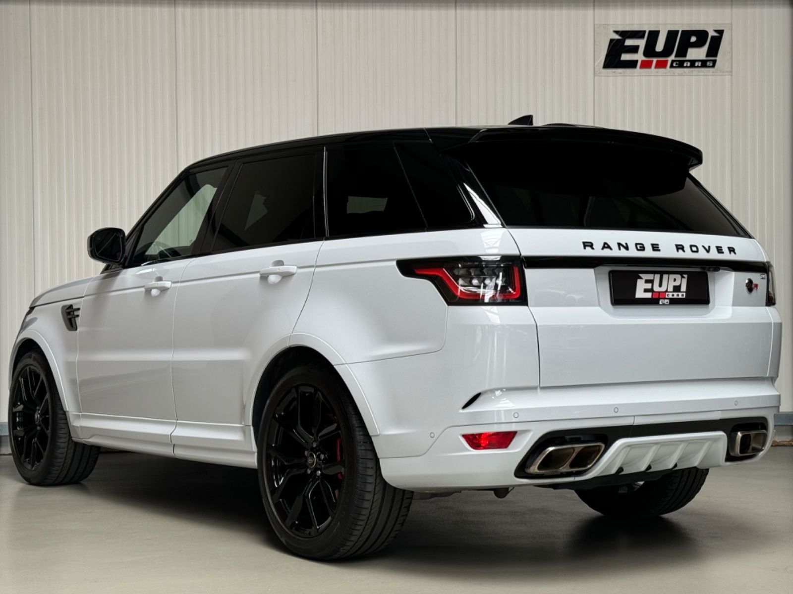 Fahrzeugabbildung Land Rover Range Rover Sport SVR/LASER LED/Standheiz./360°