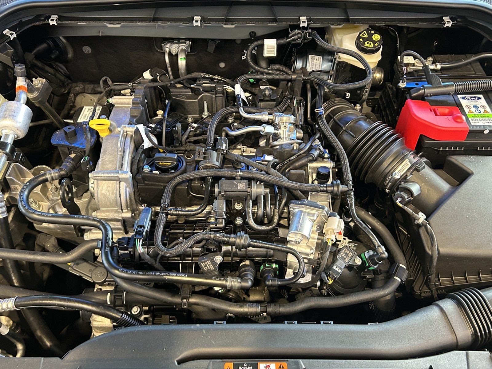 Fahrzeugabbildung Ford Focus Titanium Turnier Winter P. e.Call Kamera