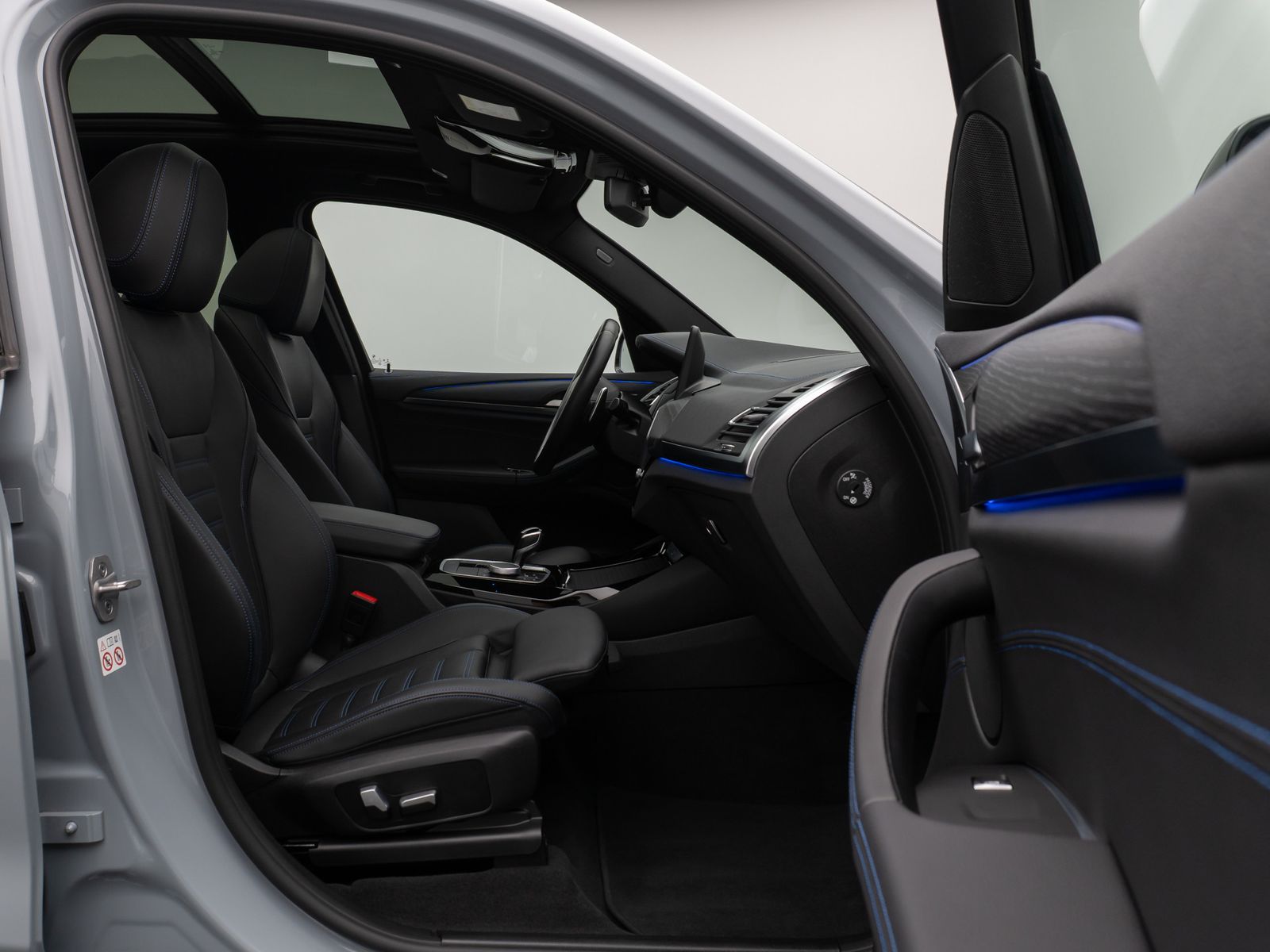 Fahrzeugabbildung BMW X3 xD30d M Sport Panorama Laser 360°HUD DAB HiFi
