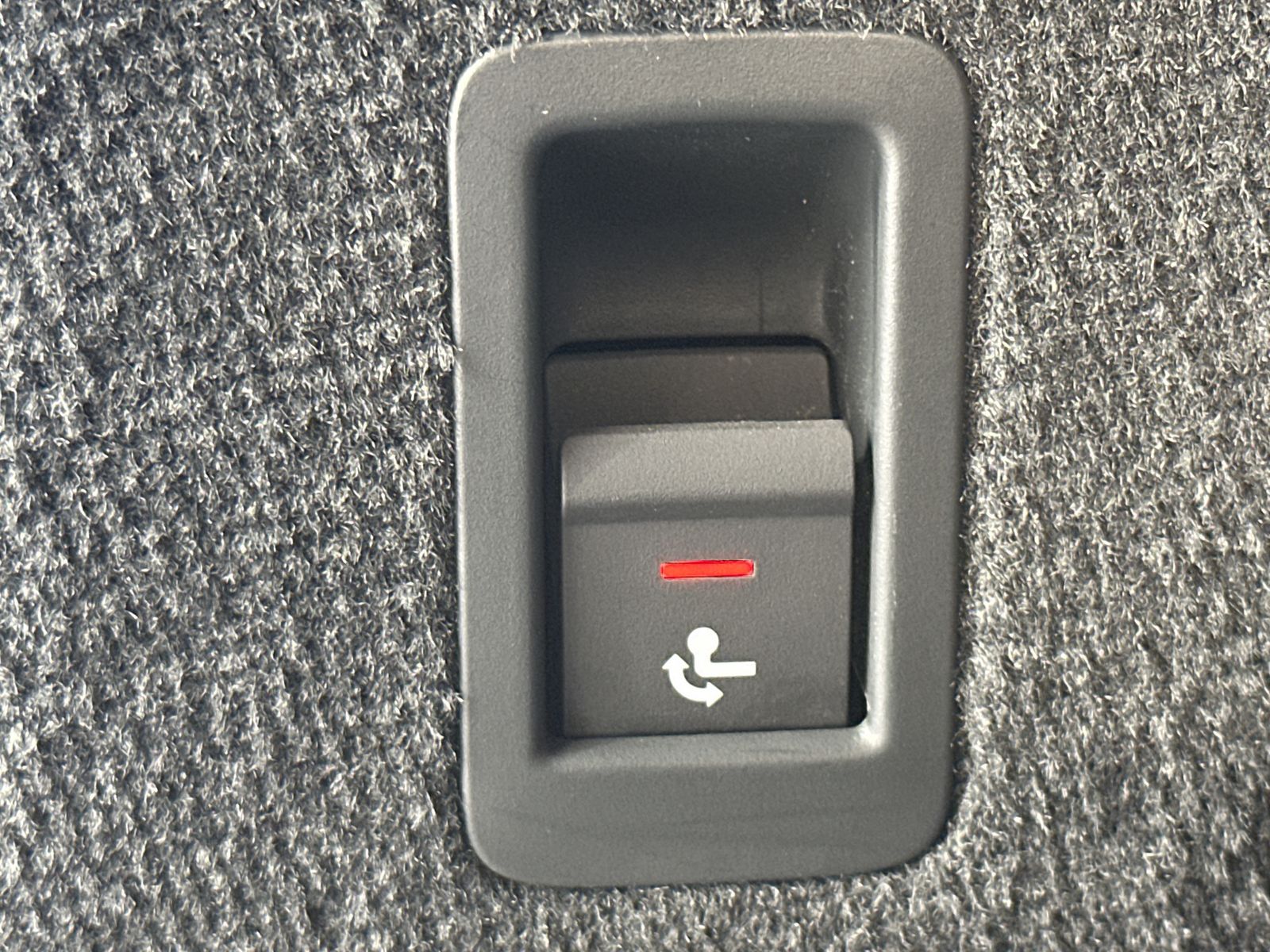 Fahrzeugabbildung Audi A6 Avant 50 TFSI e Qu S-Line+NAV+LED+AHK+PANO+VC