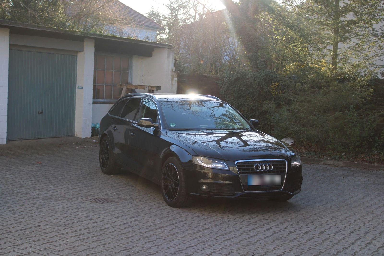 Audi A4 2010 — photo 9
