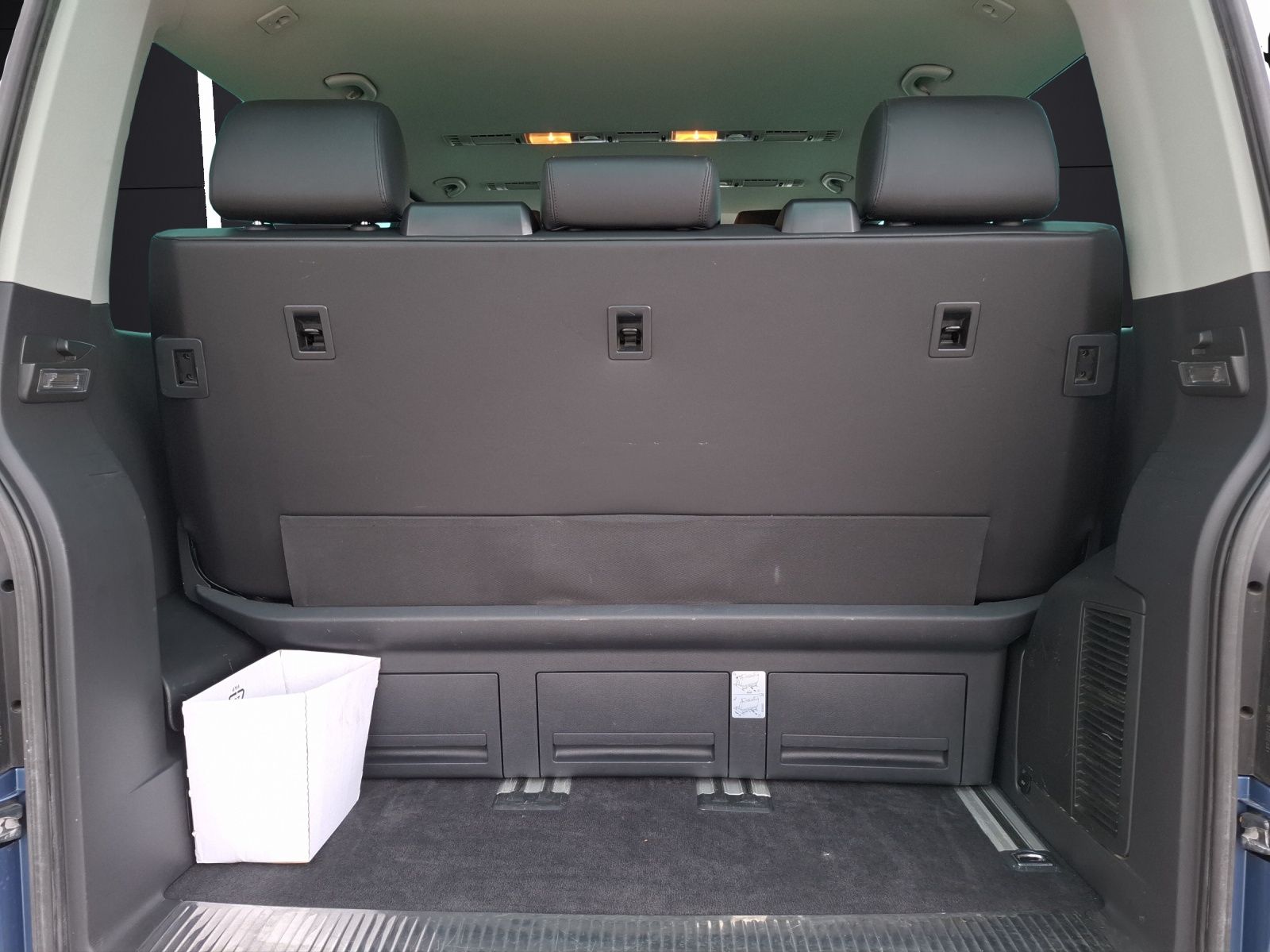 Fahrzeugabbildung Volkswagen T6 Multivan TDI Generation-Six DSG 4M STH AHK LE