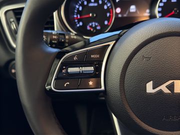 Kia Ceed SW 1.5T DCT7 Kamera Klima Sitzheizung