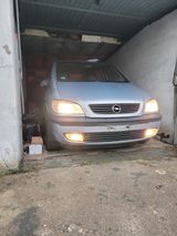Opel Zafira A - Opel Zafira aus 2001