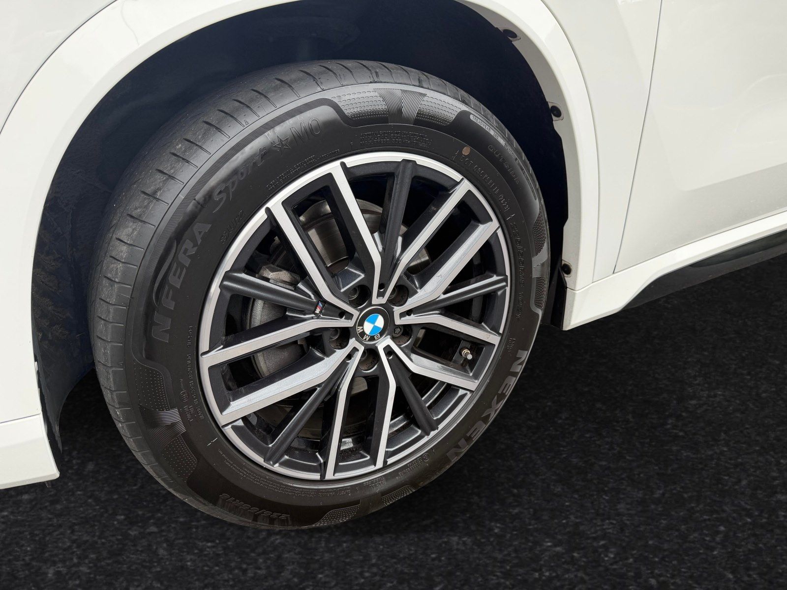 BMW X1 sDrive18i SAV M Sportpaket DAB Parkassistent foto 3