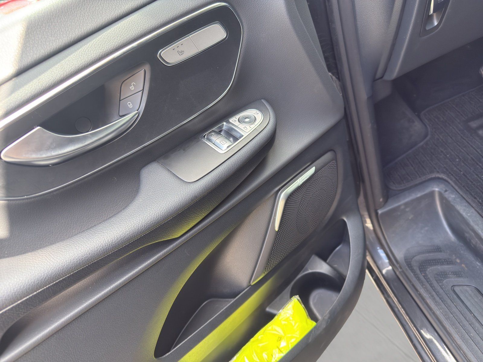 Fahrzeugabbildung Mercedes-Benz V 300 d L EDITION DISTRO AHK MBUX ILS el.Heckkla