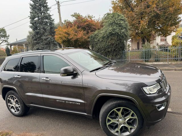 Jeep Grand Cherokee Grand Cherokee 3.0 V6 CRD 25