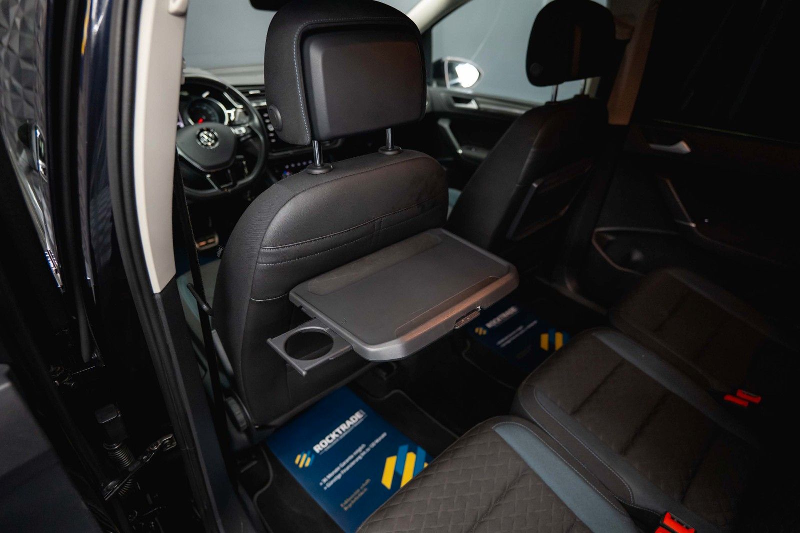 Fahrzeugabbildung Volkswagen Touran 1.6 Comfortline IQ.Drive | 7 Sitze | ACC