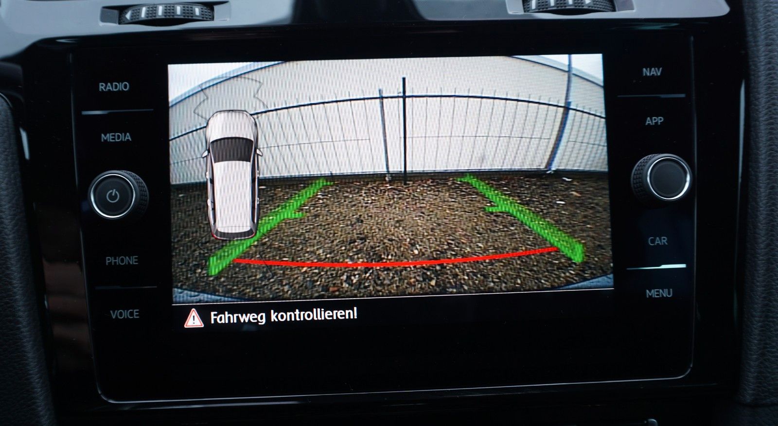 Fahrzeugabbildung Volkswagen Golf VII Variant R-line 4M,Navi,LED,SH,ACC,Kamer