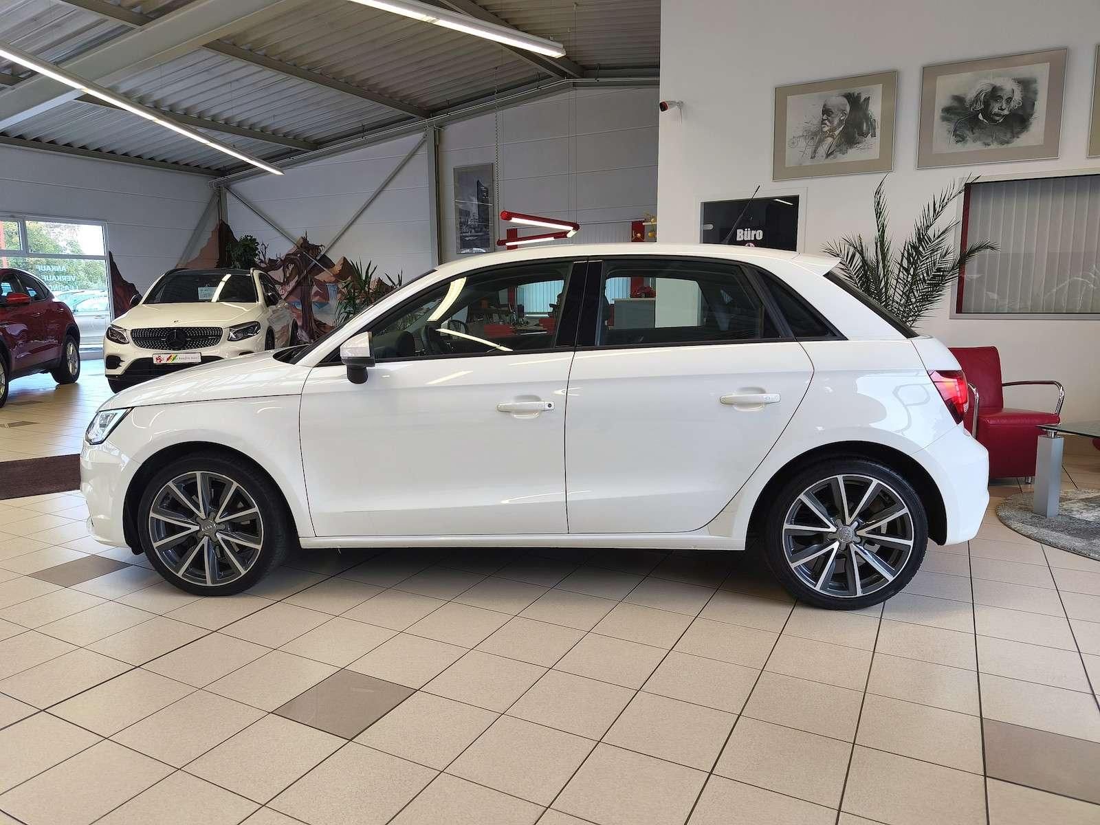 Fahrzeugabbildung Audi A1 1.6 TDI Sport/Xenon/MMI/Teilleder/17´´ 85 ...