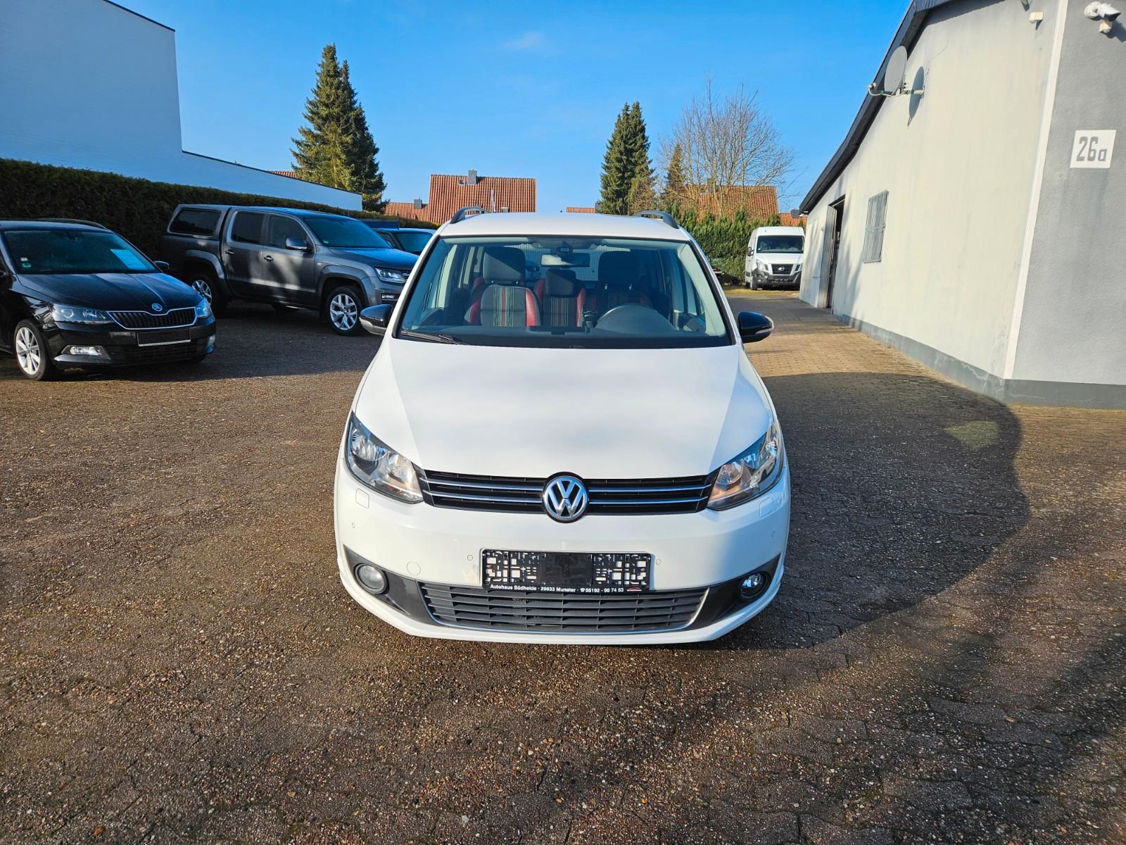 Volkswagen Touran Match 2.0TDI,DSG,Navi,Parkpilot,AHK