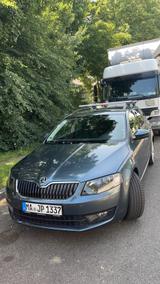 Skoda Octavia 2.0 TDI DSG Joy Combi Joy - Skoda Octavia Joy mit Diesel-Antrieb