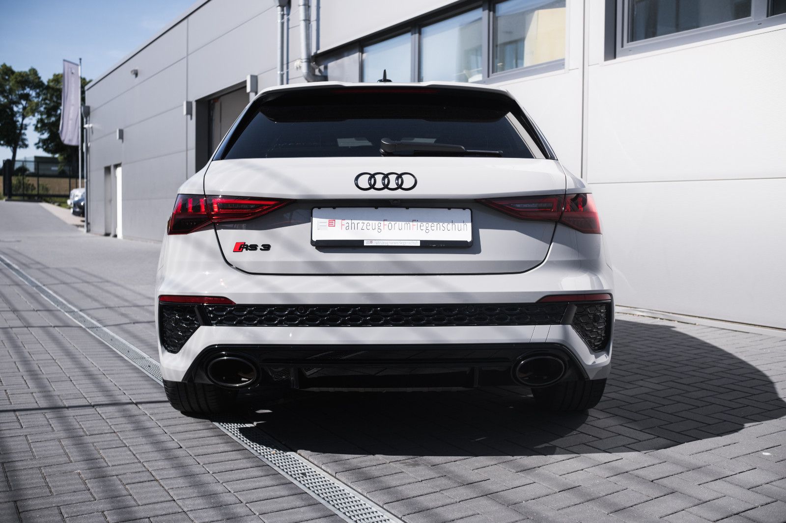 Fahrzeugabbildung Audi RS3  Sportback -Matrix-LED-Sitzh.-280/kmh