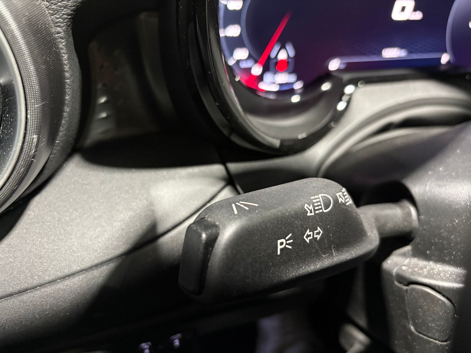 Fahrzeugabbildung Alfa Romeo Tonale Sprint/APPLE/NAVI/ACC/PDC/SPURHALTE/KLIMA