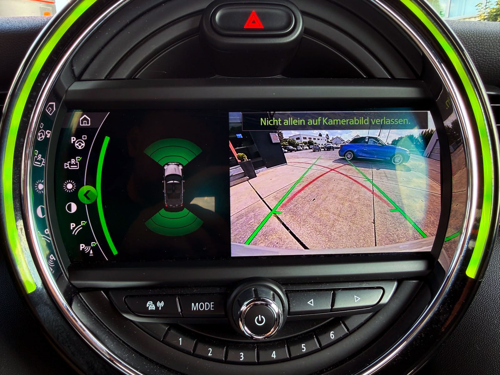 Fahrzeugabbildung MINI Cooper Cabrio Steptr. PDC KAM NAV LED TEMP SHZ
