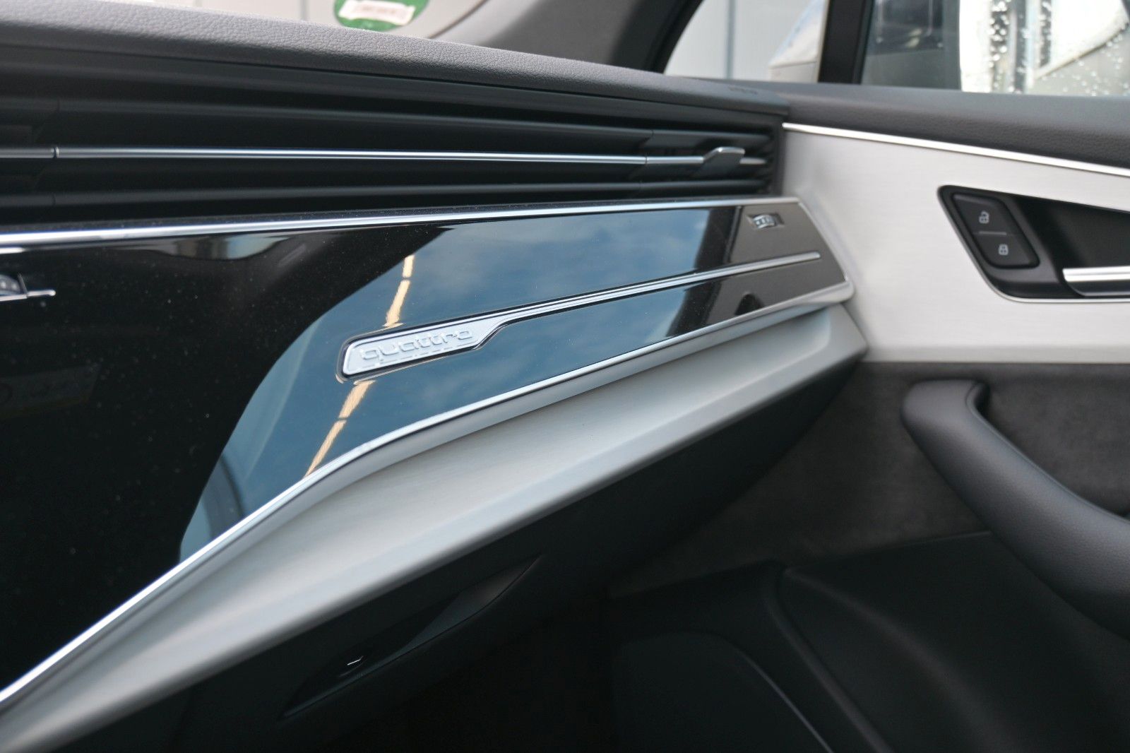 Fahrzeugabbildung Audi SQ7**Mietkauf** TDI*MASS*LUFT*360°*PANO