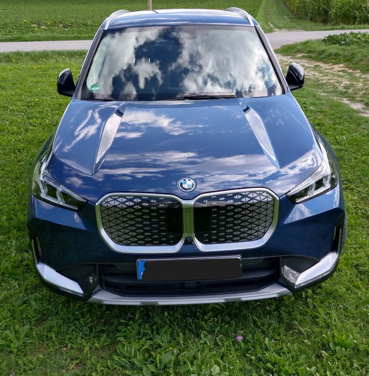 Image of BMW iX1