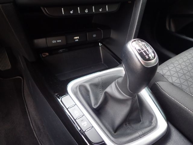 Fahrzeugabbildung Kia Ceed_sw 1.0 Edition 7 AHK R-Cam LHZ&SHZ Apple Ca