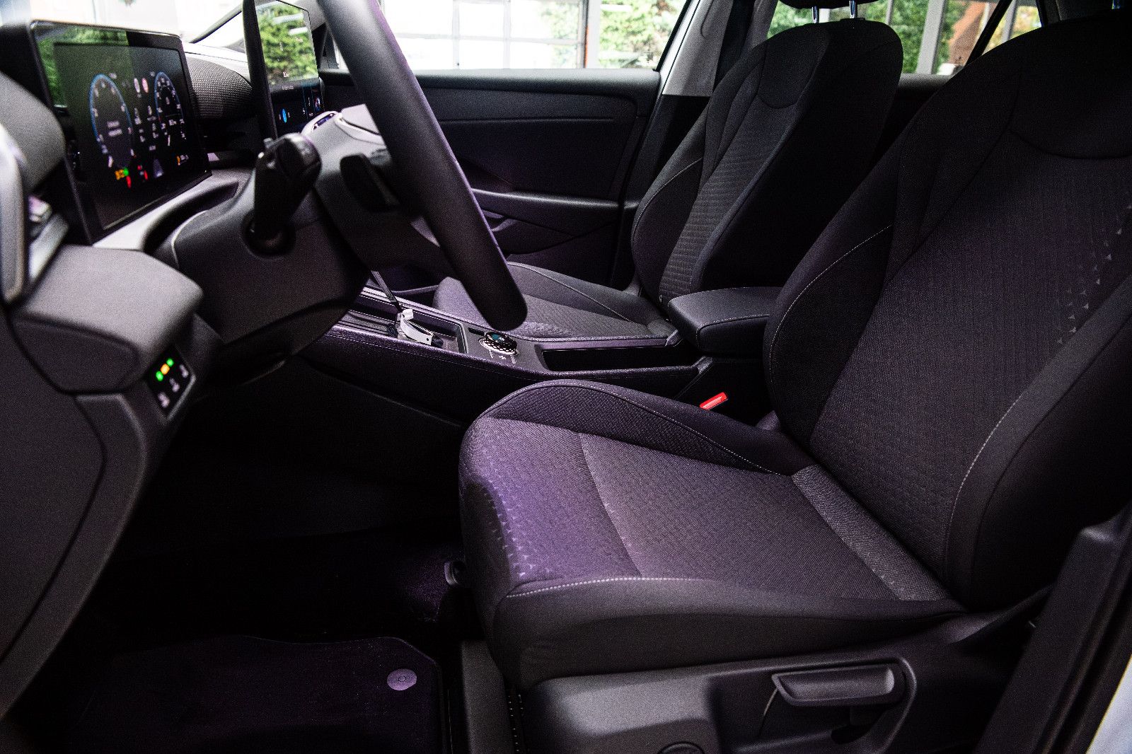 Fahrzeugabbildung Volkswagen T-Roc New Model Life 1.5l TSI DSG ACC APP Kamera