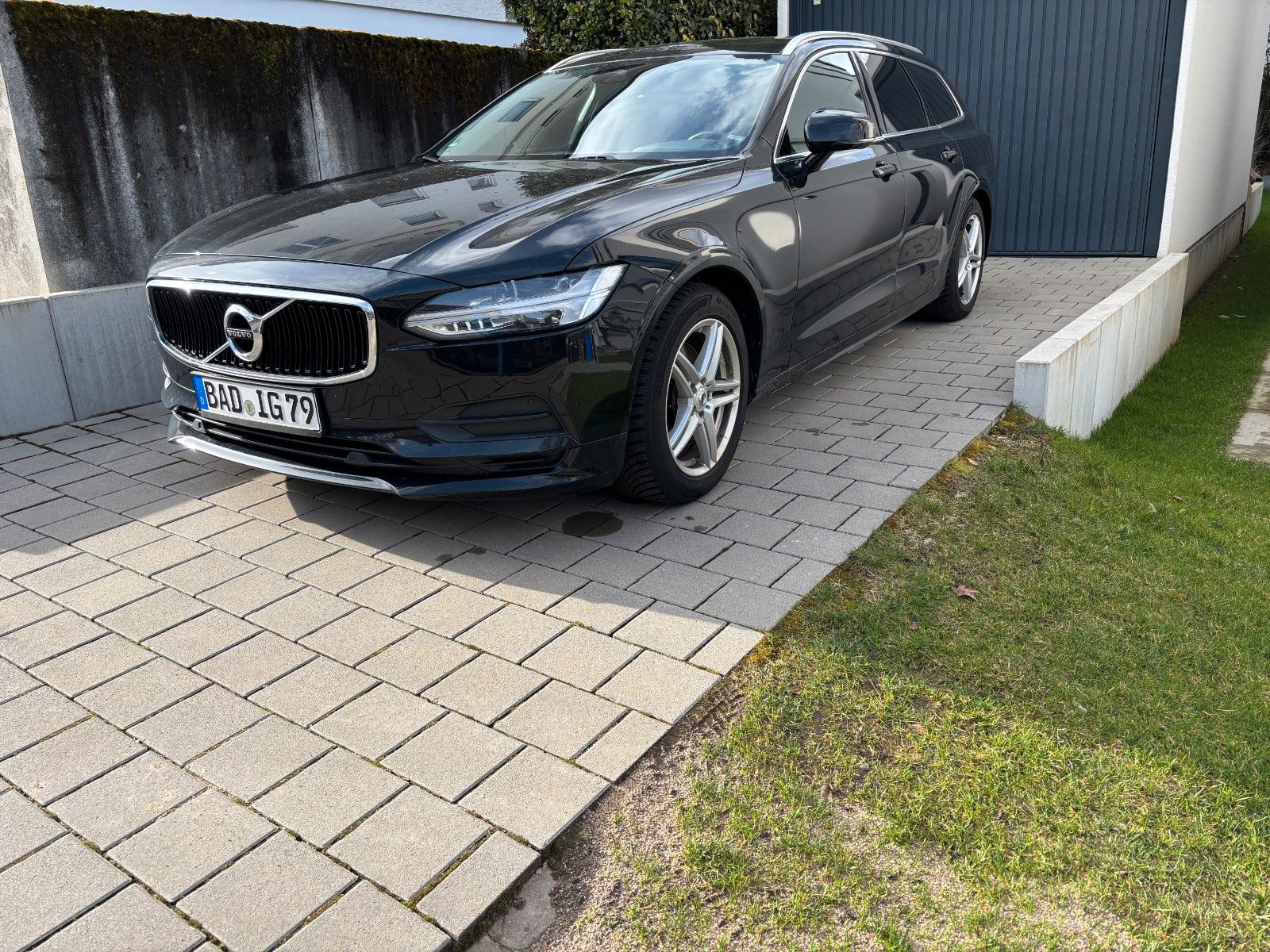 VOLVO V90