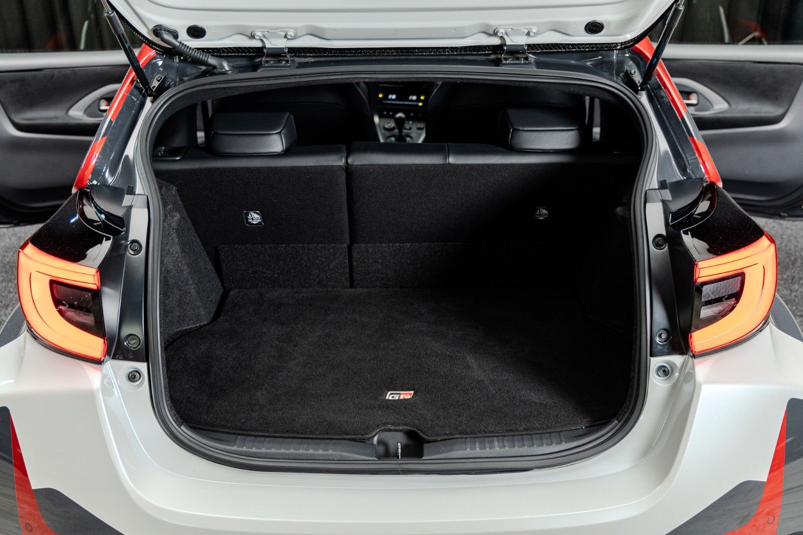 Fahrzeugabbildung Toyota Yaris 1.6-l-Turbo GR Rovanperä Edition