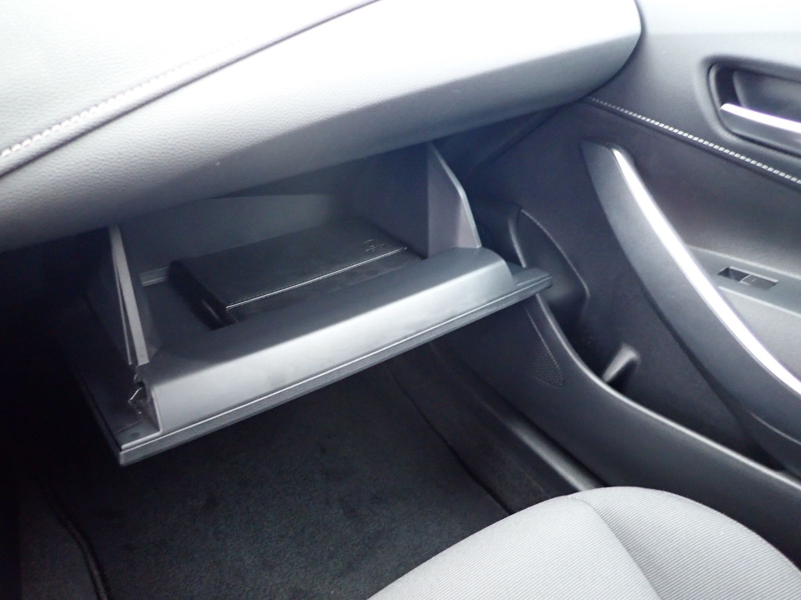 Fahrzeugabbildung Toyota Corolla Touring Sports Team