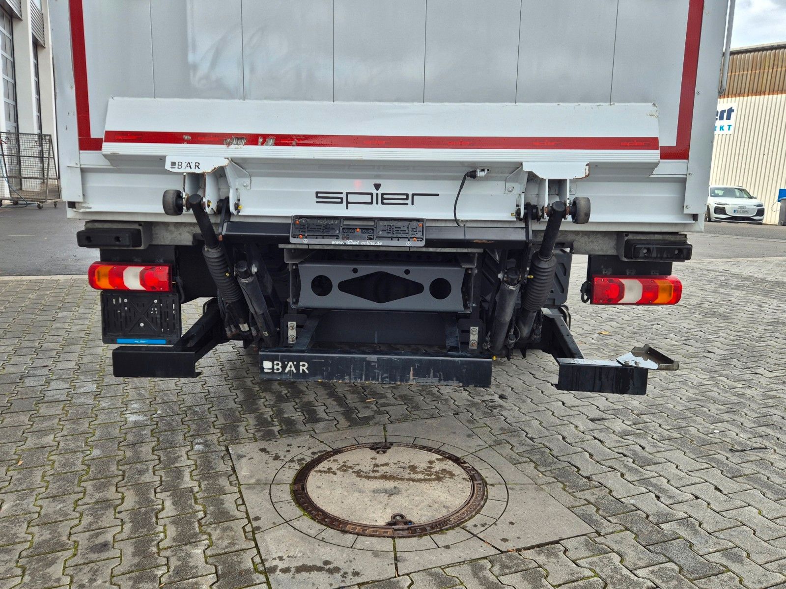 Fahrzeugabbildung Mercedes-Benz Atego 818 L 4x2 LBW ThermoKing V-600